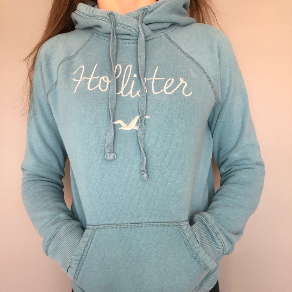 blue hollister hoodie